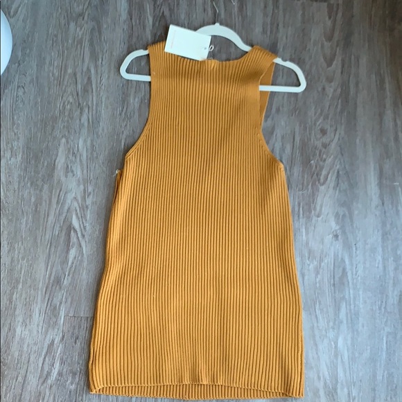 Yellow Dress - Picture 3 of 3